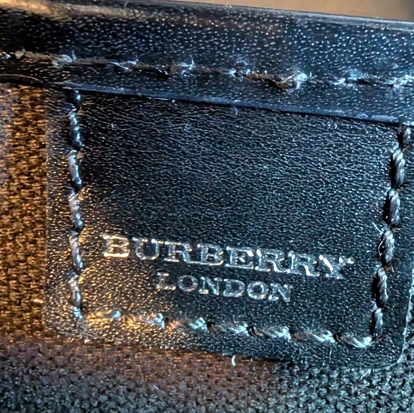 Burberry Prince of Gale Checkered Bag Canvas & Black Leather Trim Excellent! - Picture 17 of 17